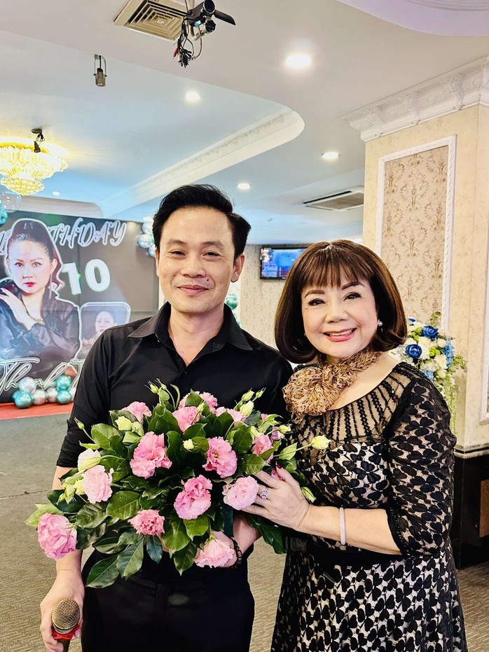 "Tâm hoa nghiệp Tổ" – Bản hòa ca tri ân và hạnh phúc của nghệ sĩ Điền Trung – Lê Thanh Thảo - Ảnh 5.