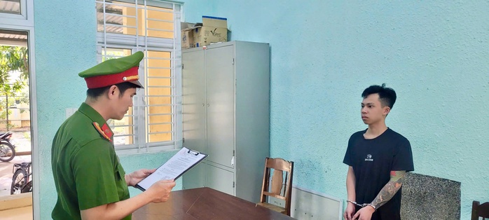 Nữ quái cầm đầu nhóm côn đồ chém người: Vụ án gây chấn động Đà Nẵng - Ảnh 2. Nữ quái cầm đầu nhóm côn đồ chém người: Vụ án gây chấn động Đà Nẵng - Ảnh 2.