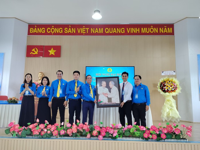 Công đoàn phường Bình Đông: Phát huy dân chủ, bảo vệ đoàn viên - lao động - Ảnh 2.