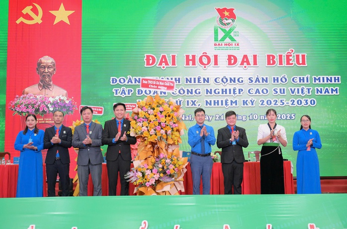Ông Nguyễn Minh Thông tái đắc cử Bí thư Đoàn thanh niên VRG - Ảnh 8. Ông Nguyễn Minh Thông tái đắc cử Bí thư Đoàn thanh niên VRG - Ảnh 8.