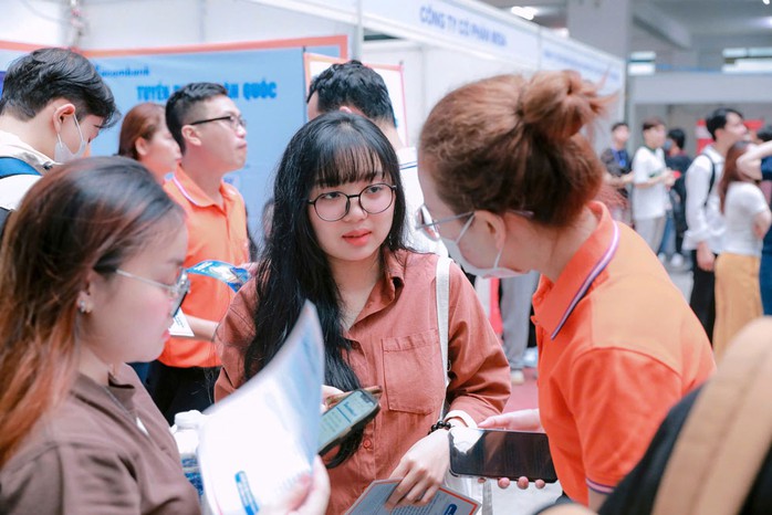Ghi điểm trước nhà tuyển dụng - Ảnh 1. Ghi điểm trước nhà tuyển dụng - Ảnh 1.