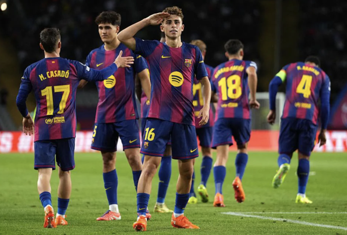 Fermin Lopez lập hat-trick, Barcelona chạy đà ấn tượng trước "El Clasico" - Ảnh 6.