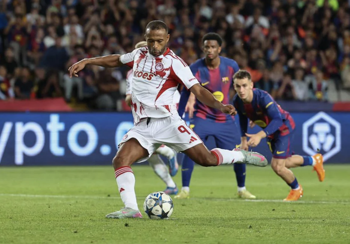 Fermin Lopez lập hat-trick, Barcelona chạy đà ấn tượng trước "El Clasico" - Ảnh 3.