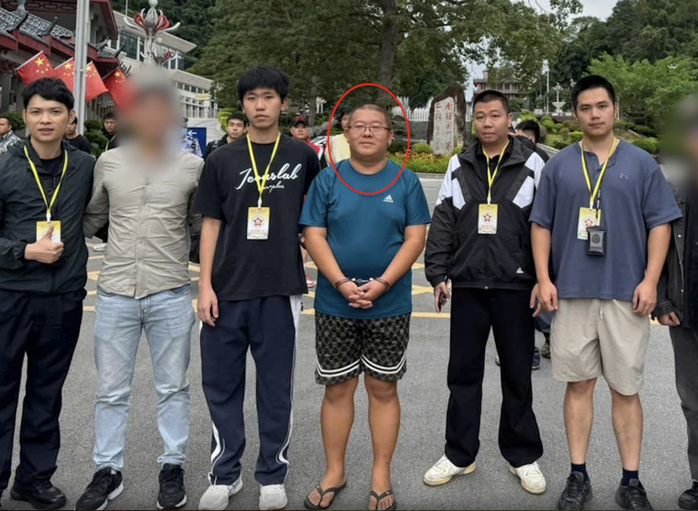 Khánh Hòa: Bàn giao tội phạm Trung Quốc lừa đảo qua mạng - Ảnh 1.