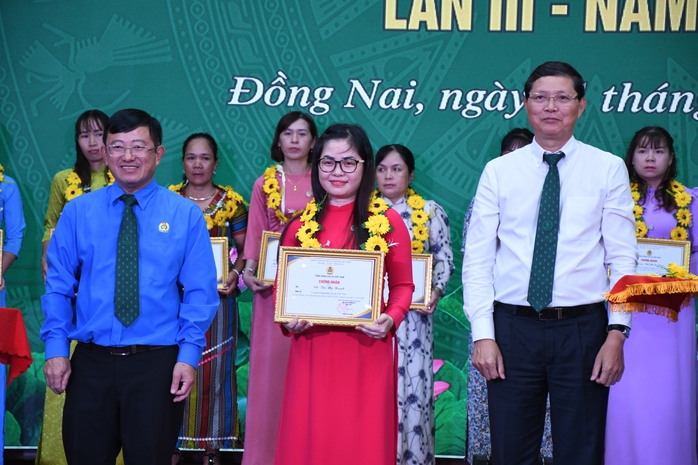 Tuyên dương 95 nữ công nhân viên chức lao động xuất sắc ngành cao su - Ảnh 3.