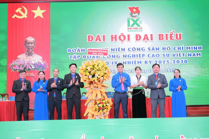 Ông Nguyễn Minh Thông tái đắc cử Bí thư Đoàn thanh niên VRG - Ảnh 7. Ông Nguyễn Minh Thông tái đắc cử Bí thư Đoàn thanh niên VRG - Ảnh 7.