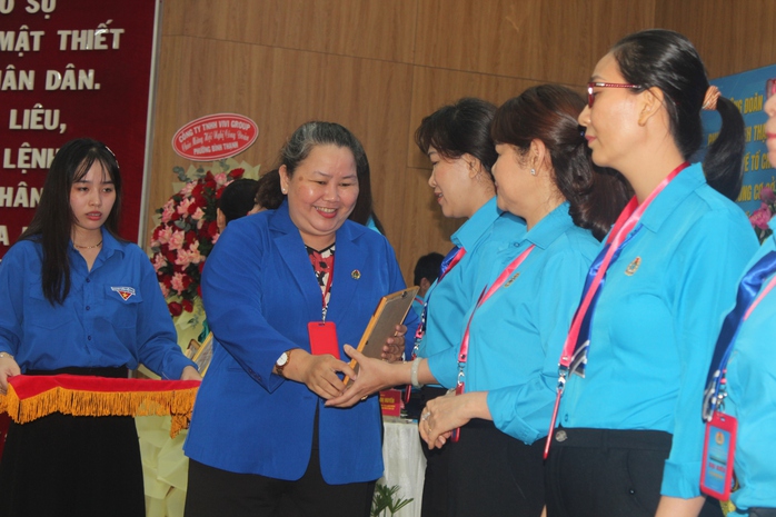 Công đoàn phường Bình Thạnh đặt mục tiêu phát triển 1.200 đoàn viên trong 5 năm tới - Ảnh 4.