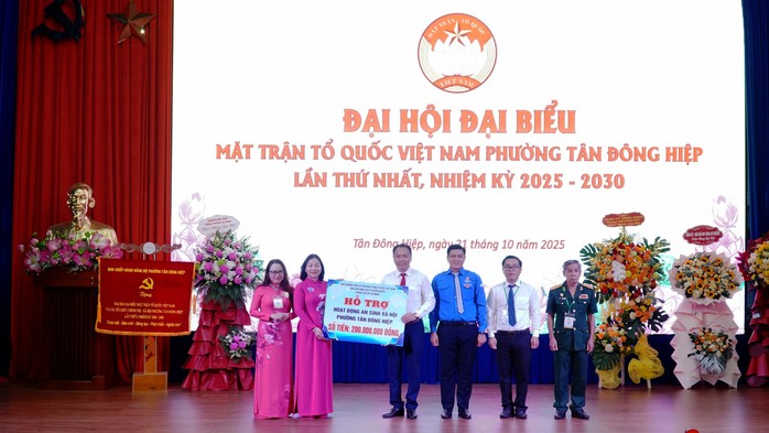 Ông Phạm Chiến Thắng được bầu làm Chủ tịch ủy ban MTTQ Việt Nam phường Tân Đông Hiệp - Ảnh 3. Ông Phạm Chiến Thắng được bầu làm Chủ tịch ủy ban MTTQ Việt Nam phường Tân Đông Hiệp - Ảnh 3.
