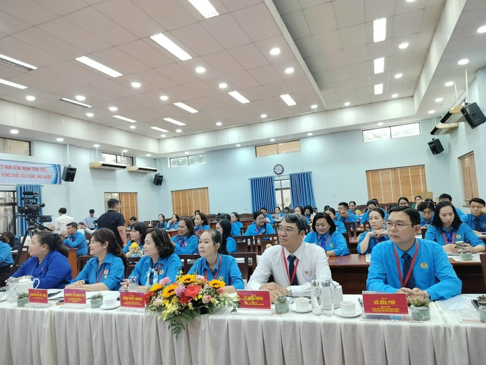 Công đoàn phường Bình Thạnh đặt mục tiêu phát triển 1.200 đoàn viên trong 5 năm tới - Ảnh 1.