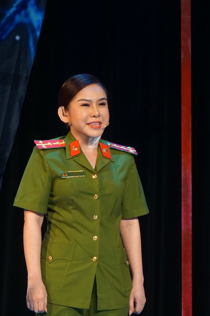 Giải Mai Vàng - Đề cử hạng mục "Nữ diễn viên sân khấu": Nhiều vai diễn ấn tượng - Ảnh 2. Giải Mai Vàng - Đề cử hạng mục "Nữ diễn viên sân khấu": Nhiều vai diễn ấn tượng - Ảnh 2.