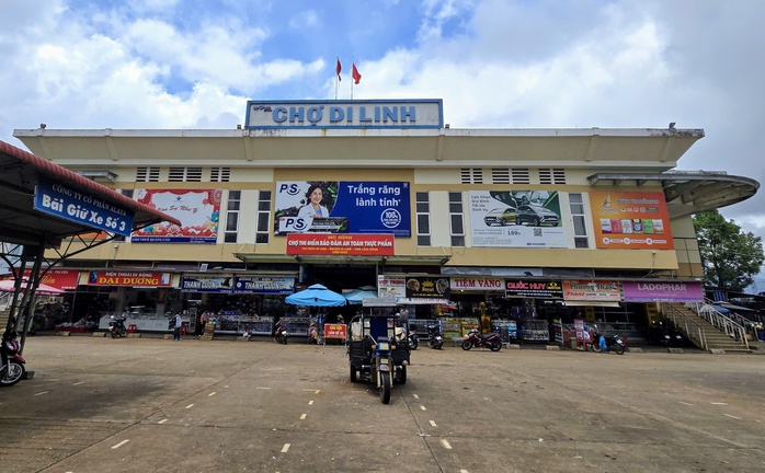 Vụ nữ tiểu thương bị hành hung tại chợ Di Linh: Nạn nhân bị thương tích 7% - Ảnh 1.