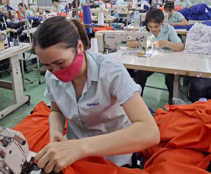 Nhiều doanh nghiệp cho người lao động nghỉ Tết Bính Ngọ dài ngày - Ảnh 1.