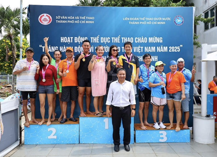 Các cụ ông, cụ bà háo hức dự Giải bơi Người cao tuổi TP HCM 2025 - Ảnh 3.
