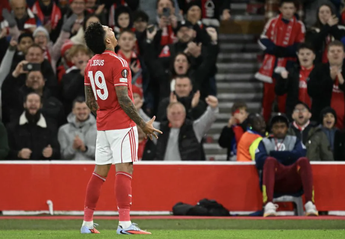 Nottingham Forest quật ngã Porto, "hồi sinh" cùng tướng mới - Ảnh 3.