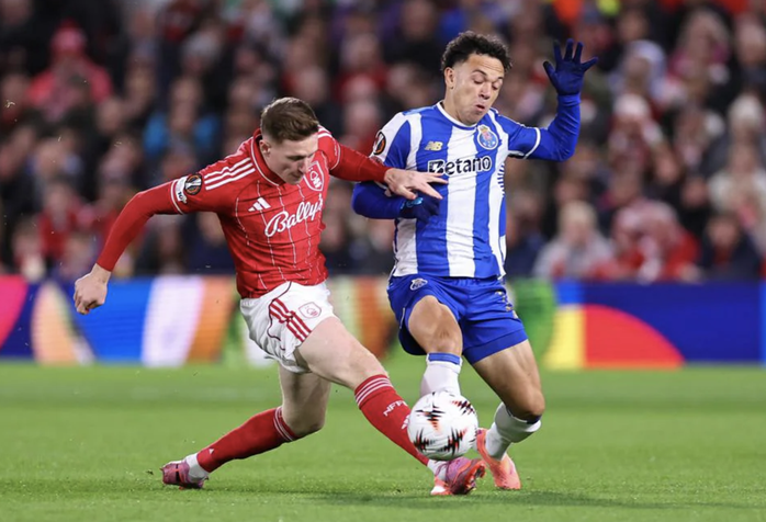 Nottingham Forest quật ngã Porto, "hồi sinh" cùng tướng mới - Ảnh 1.
