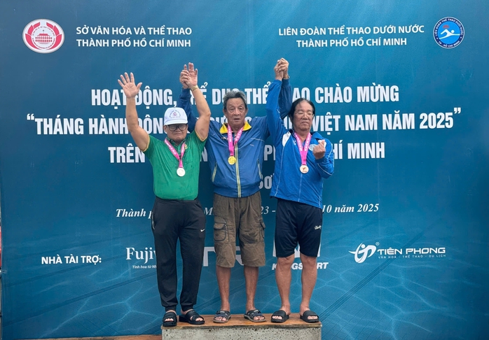 Các cụ ông, cụ bà háo hức dự Giải bơi Người cao tuổi TP HCM 2025 - Ảnh 4.