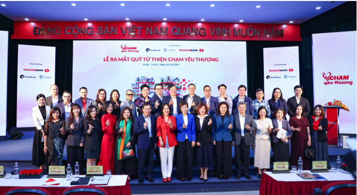 Quỹ từ thiện "Chạm yêu thương" dành 20 tỉ cho trẻ em khó khăn  - Ảnh 3.