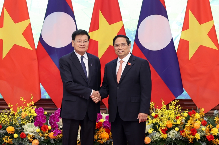 Thủ tướng Phạm Minh Chính hội kiến Tổng Bí thư, Chủ tịch nước Lào Thongloun Sisoulith - Ảnh 2.