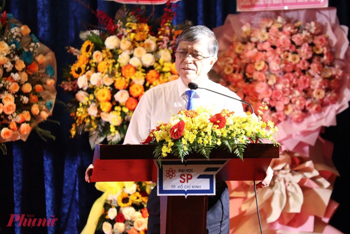 Giám đốc Sở GD-ĐT TP HCM: Thời khóa biểu phải cân bằng giữa học văn hóa và phát triển toàn diện học sinh  - Ảnh 1.