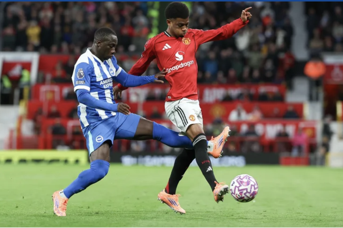 Hàng công bùng nổ, Man United thắng tưng bừng Brighton - Ảnh 2.