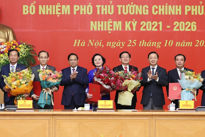Thủ tướng Phạm Minh Chính bổ nhiệm nữ Phó Thủ tướng đầu tiên tại Chính phủ - Ảnh 1. Thủ tướng: Lần đầu tiên Chính phủ có nữ Phó Thủ tướng  - Ảnh 1.