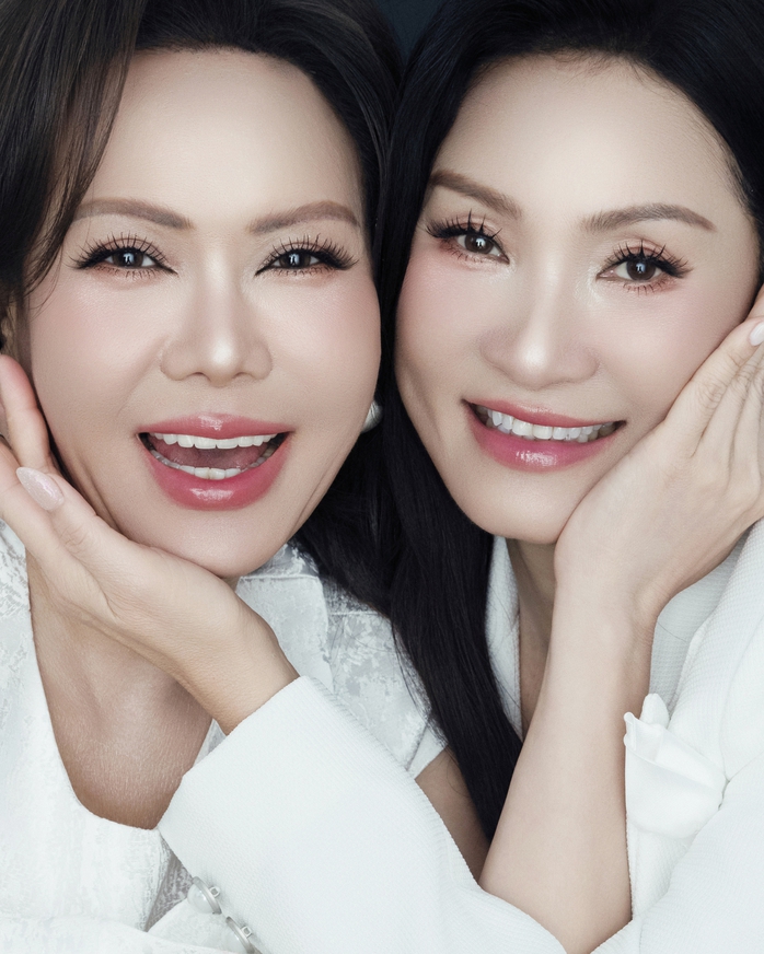 Việt Hương – Hồng Đào "đọ" độ tươi trẻ, sang trọng - Ảnh 2.