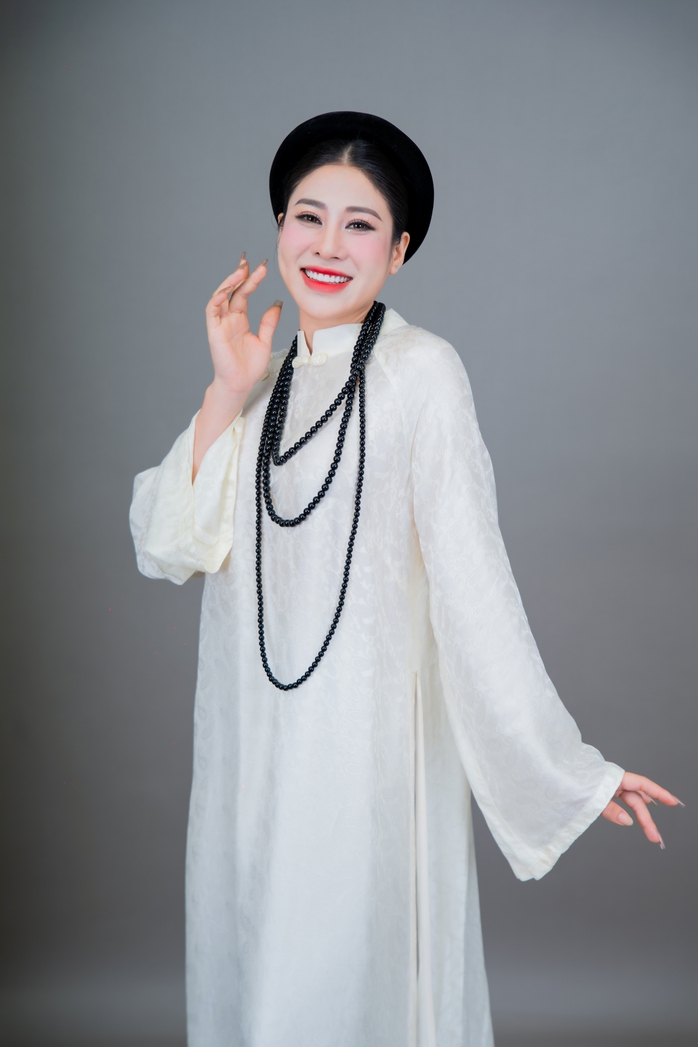 Quán quân Trương Bảo Yến sẵn sàng đứng giữa đường hát - Ảnh 4.