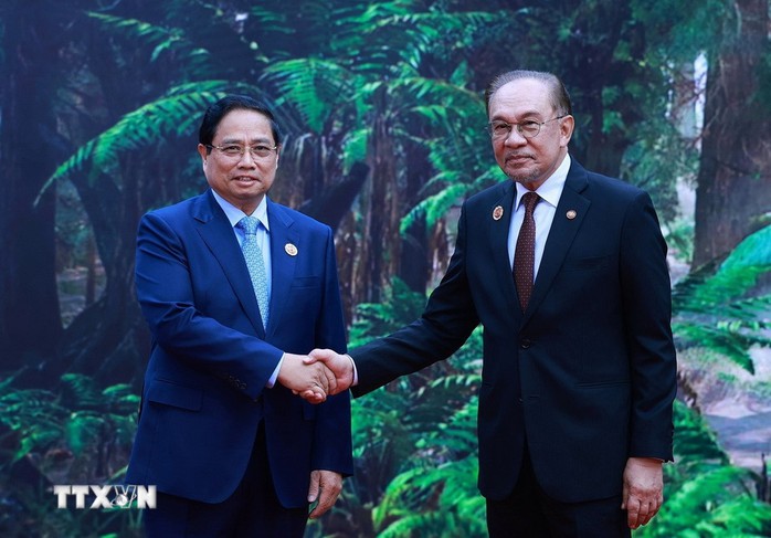 Thủ tướng Malaysia đón Thủ tướng Phạm Minh Chính dự Hội nghị cấp cao ASEAN - Ảnh 5.