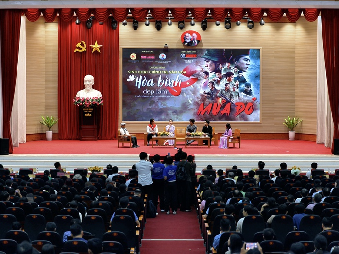 Truyền lửa yêu nước bằng ngôn ngữ điện ảnh - Ảnh 1.