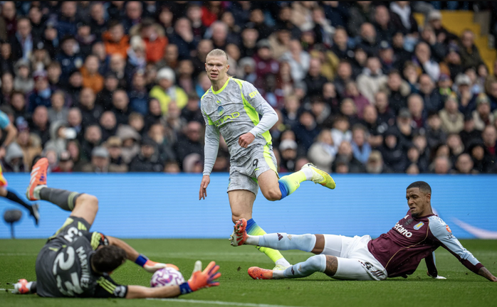 Thua cách biệt tối thiểu Aston Villa, Man City trắng tay rời Villa Park - Ảnh 2.