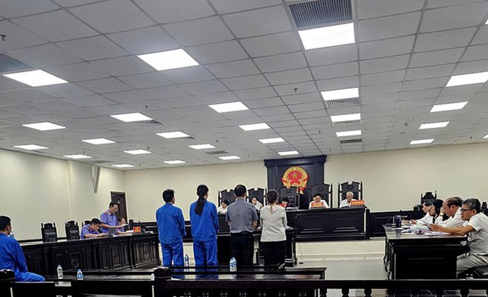 Nữ cựu kiểm sát viên nhận hối lộ để "chạy án" cho nhiều người - Ảnh 1.