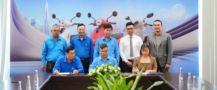 Chung tay chuyển đổi phương tiện xanh - Ảnh 1.