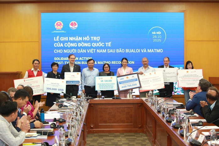 Cứu trợ người dân Việt Nam 9 , 7 triệu USD từ cộng đồng quốc tế sau bão Bualoi và Matmo - Ảnh 1. Cứu trợ người dân Việt Nam 9 , 7 triệu USD từ cộng đồng quốc tế sau bão Bualoi và Matmo - Ảnh 1.