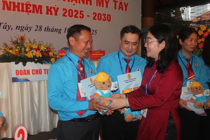 Quyết tâm đột phá của Công đoàn phường Thạnh Mỹ Tây - Ảnh 3.