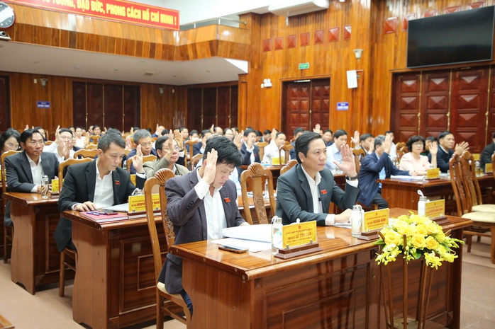Bãi nhiệm hội thẩm TAND tỉnh Quảng Trị vì vi phạm pháp luật hình sự - Ảnh 1.