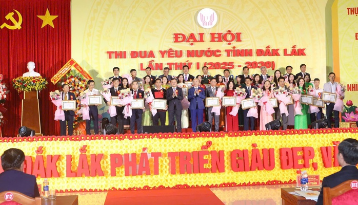 Đắk Lắk tổ chức Đại hội thi đua yêu nước lần thứ I giai đoạn 2025 - 2030 - Ảnh 3. Đắk Lắk tổ chức Đại hội thi đua yêu nước lần thứ I giai đoạn 2025 - 2030 - Ảnh 3.