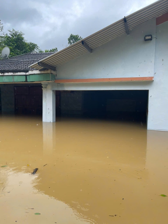 Lũ trên sông Đà Nẵng đang lên , dự báo vượt mốc lịch sử 1964 - Ảnh 2.