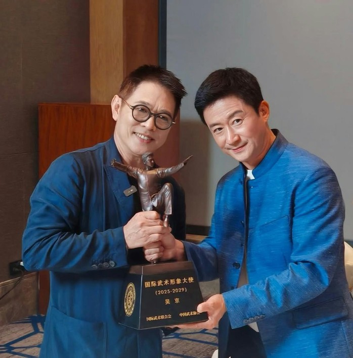 Lý Liên Kiệt trao quyền đại sứ cho Ngô Kinh   - Ảnh 1.