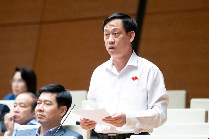 - Ảnh 1. Đại biểu Quốc hội đề nghị tăng lương cơ sở từ 1-1-2026 - Ảnh 1.