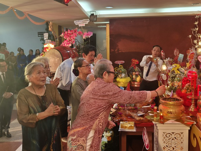 NSƯT Vũ Luân, NSƯT Tú Sương… dâng hương Tổ nghề- Ảnh 23.