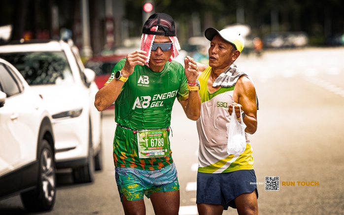 Hành trình 310km bứt phá giới hạn trong sinh nhật lần thứ 45 của "Trường Crazy" - Ảnh 2.