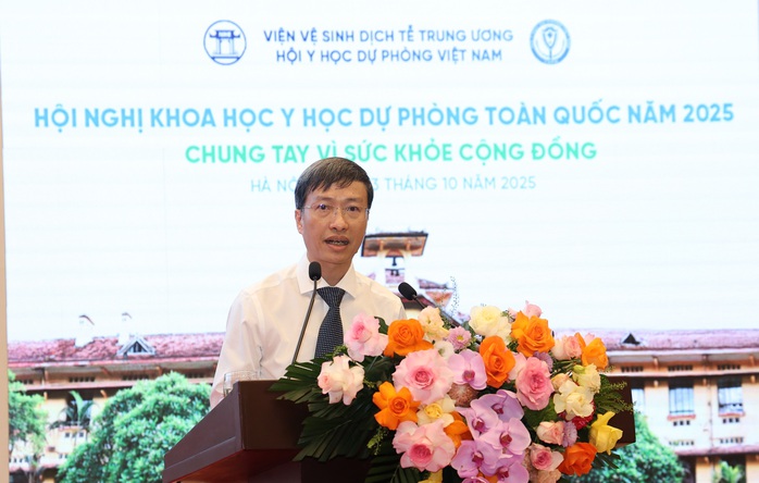 Sốt xuất huyết khó lường hơn do biến đổi khí hậu - Ảnh 2.
