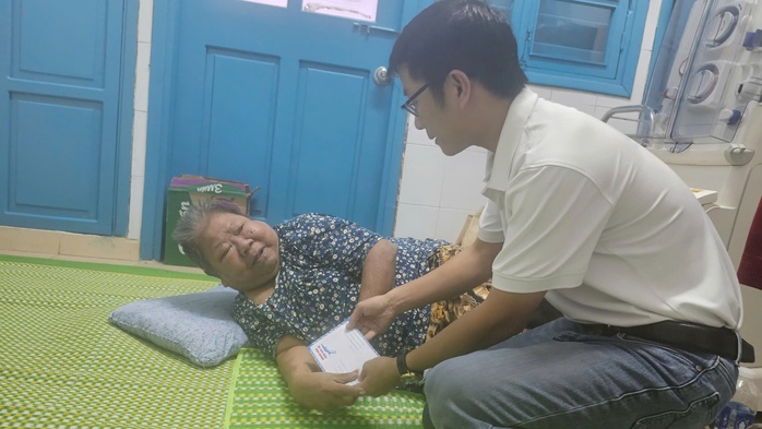 Khẩn trương hỗ trợ người dân vùng lũ tại TP Huế và Quảng Ngãi - Ảnh 2. Khẩn trương hỗ trợ người dân vùng lũ tại TP Huế và Quảng Ngãi - Ảnh 2.