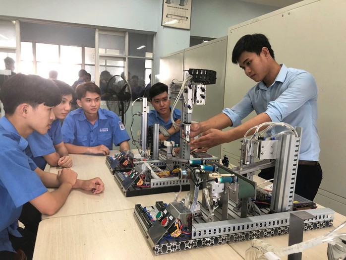 Phát triển nghề nghiệp bền vững cho lao động trẻ - Ảnh 1. Phát triển nghề nghiệp bền vững cho lao động trẻ - Ảnh 1.