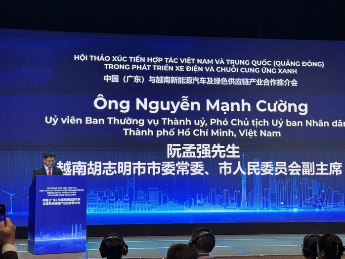 TP HCM triển khai nhanh hạ tầng trạm sạc cho xe điện và phát triển bền vững - Ảnh 1. TP HCM triển khai nhanh hạ tầng trạm sạc cho xe điện và phát triển bền vững - Ảnh 1.