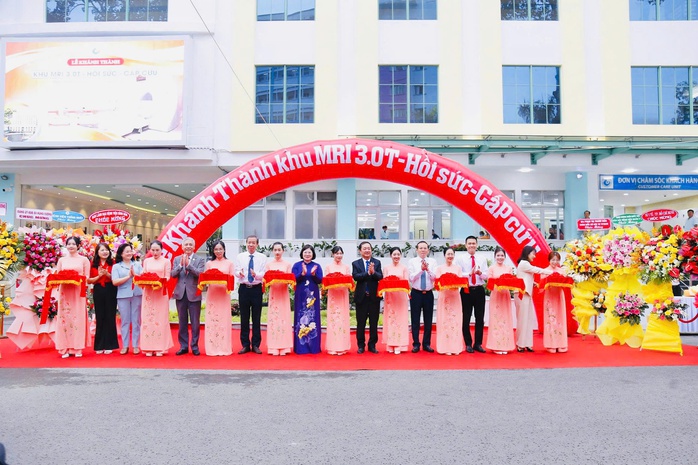 Bệnh viện Từ Dũ đưa vào sử dụng thiết bị chẩn đoán hình ảnh 100 tỷ đồng - Ảnh 1.