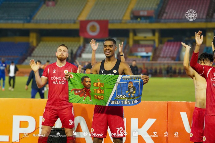 Công nghệ VAR giúp CLB CAHN giành 3 điểm - Ảnh 3.