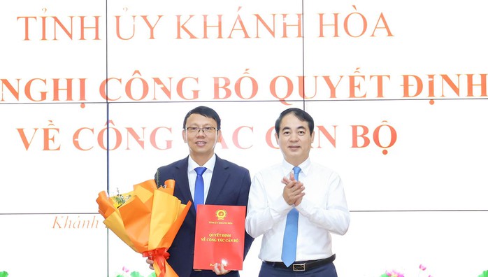 Phê chuẩn, điều động hàng loạt vị trí lãnh đạo Khánh Hòa - Ảnh 2.