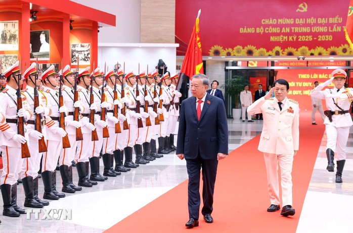 Tổng Bí thư: Công an nhân dân nỗ lực bứt phá lập nên những kỳ tích mới vì Đảng, vì nước, vì dân - Ảnh 1.