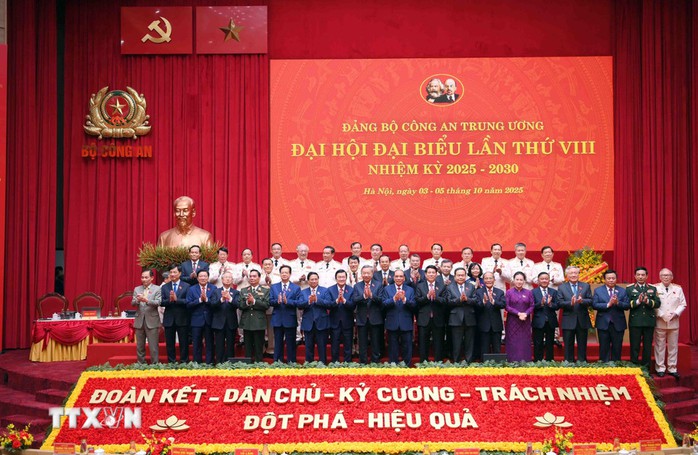 Tổng Bí thư: Công an nhân dân nỗ lực bứt phá lập nên những kỳ tích mới vì Đảng, vì nước, vì dân - Ảnh 2.